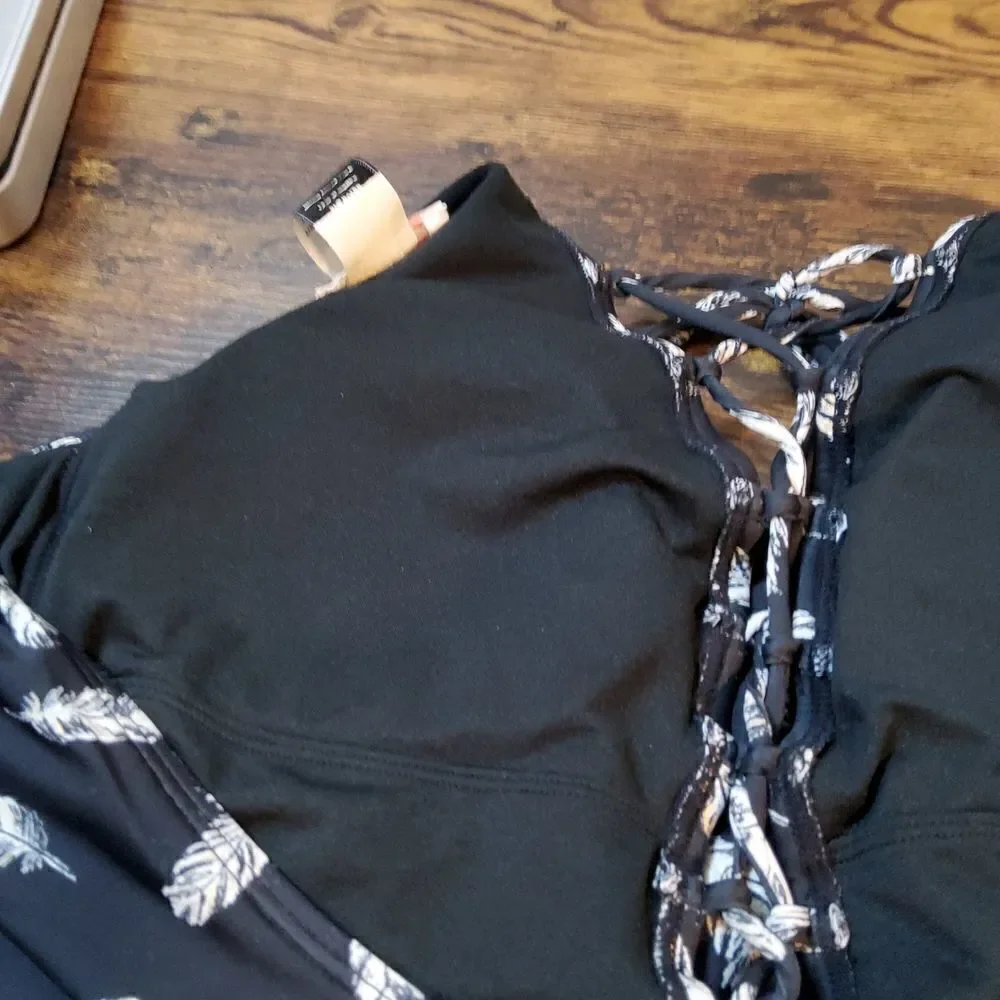 GIANNI Bini One Piece Black Feather Swimsuit Swim Large